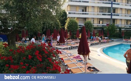 Tak walczą germanie o leżak na urlopie