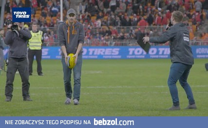 Kibic idealnie trafia do celu z odległości 40 metrów 