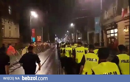Ludzie dziękują Policji za naprawdę ciężką służbę podczas ŚDM