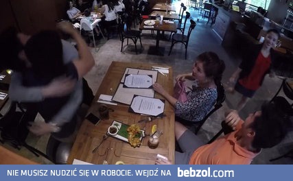 Nie widział się z rodzicami od 3 lat. Schudł 20 kg. 