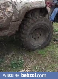 Pompowanie koła przy użyciu WD40