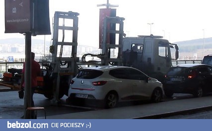 Szybkie odholowanie samochodu 