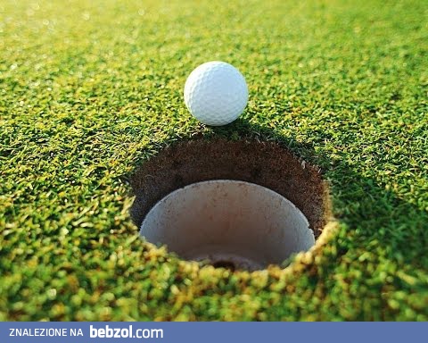 Jak to robią dołki na polach golfowych