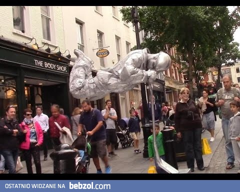 Uliczny magik ujawnia swoją sztuczkę