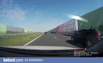 Uwaga na stragan z ciuchami na A1