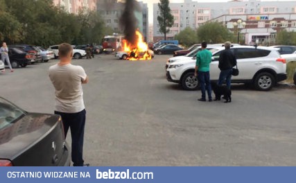 Co trzeba zrobić, gdy płonie samochód? Nagrywać! 
