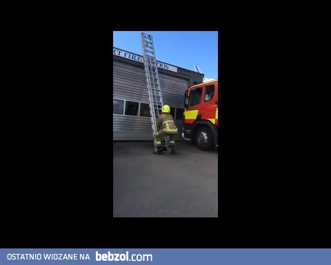 Strażak i drabina