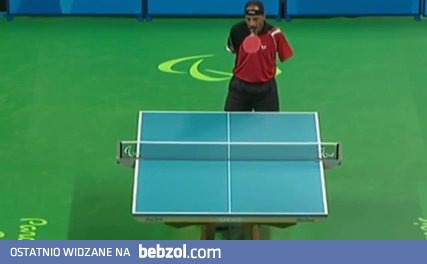 Ziomeczek gra w pingponga ustami 