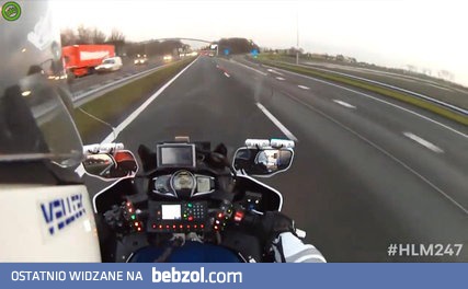 Eskortowanie karetki przez policję 