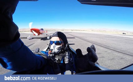 Zderzenie dwóch samolotów akrobacyjnych