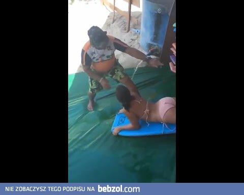 Ekscytujący zjazd do wody