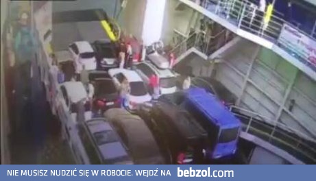 Falstart kierowcy podczas wyjeżdżania z promu