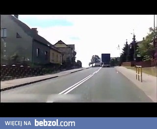 Wyprzedzał na przejściu dla pieszych