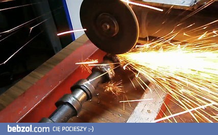 Szlifowanie wałka rozrządu w Rosji