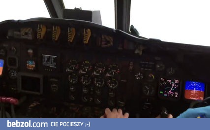 Przelot przez oko huraganu Matthew