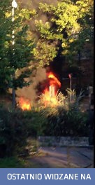 Paryż, młodzież wiadomego pochodzenia bawi się zapałkami