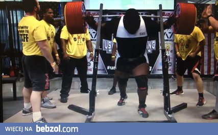 Ray Williams wyciska w przysiadzie 1005 funtów / 455 kg Raw