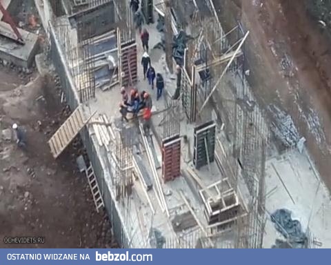 Wypadek na budowie
