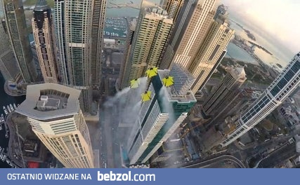 Wingsuit między drapaczami chmur w Dubaju