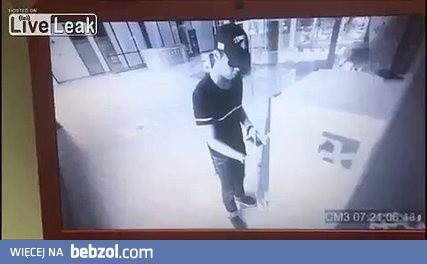 Korzystający z bankomatu trafia główną wygraną