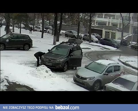 Kradzież z samochodu