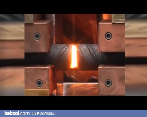 Spawanie zbrojenia…