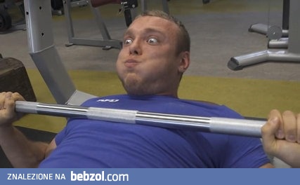 Mannequin challenge wykonany na siłowni 