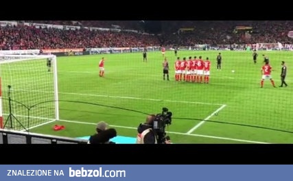 Gol Lewandowskiego z rzutu wolnego