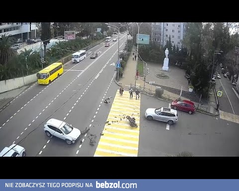 Mocny wypadek motocyklisty