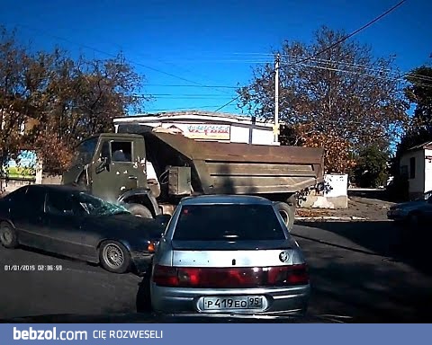 Kamaz uciekł z miejsca wypadku