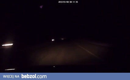 Kierowca ninja unika niebezpieczeństwa 