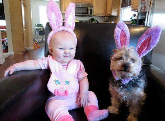 Przepiękna miłość dziecka i psa, spróbuj się nie uśmiechnąć:)