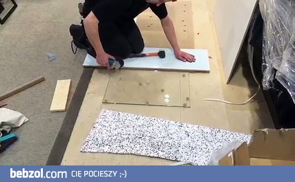 Niemiecki patent cięcia szkła szlifierką