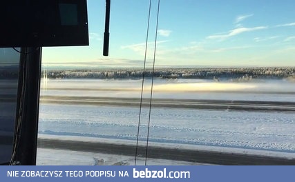 F-16 startujące w lodowej mgle przy -40°C