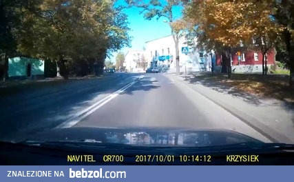 Taxi wymusza pierwszeństwo i powoduje kolizję