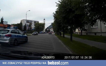 Passat i policja na sygnale