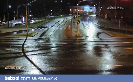 Wandal wyrwał znak drogowy w Olsztynie