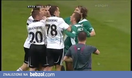 Polska liga kopana. Kilka fauli w kilka sekund