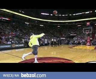 NBA: Kompilacja konkursowych rzutów z połowy boiska