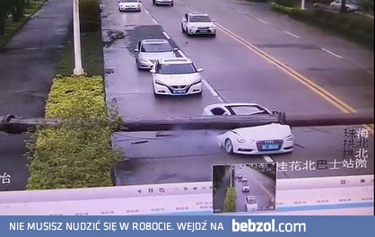 Rurociąg miażdży Audi