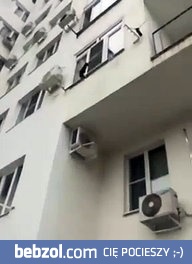 Dzięki facetowi zachował komplet żyć