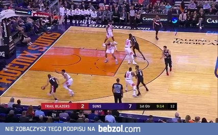 Wszyscy zawodnicy Phoenix ruszają w dokładnie