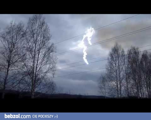 Jak wybuchają przewody wysokiego napięcia