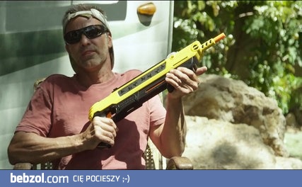 Strzelba na owady strzelająca solą