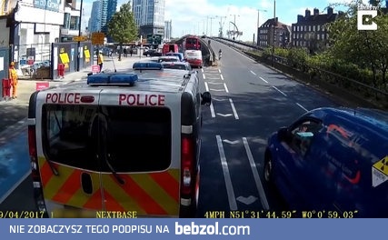 Policja trolluje cwaniaka, który usiłował ominąć korek
