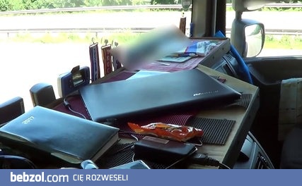 Policja z Kent zatrzymuje polaka oglądającego filmy 