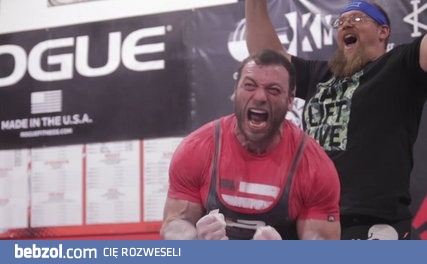 Nieprawdopodobny rekord uzyskany w trójboju bez sprzętu