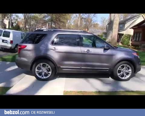 Garaż z windą dla samochodu