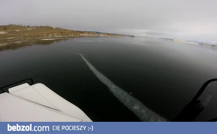 Te uczucie gdy jedziesz po lodzie a ten zaczyna się łamać
