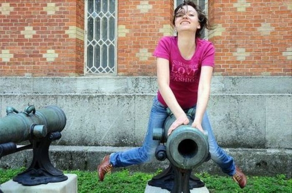 Modelki w dziwnych pozach Modelki w dziwnych pozach